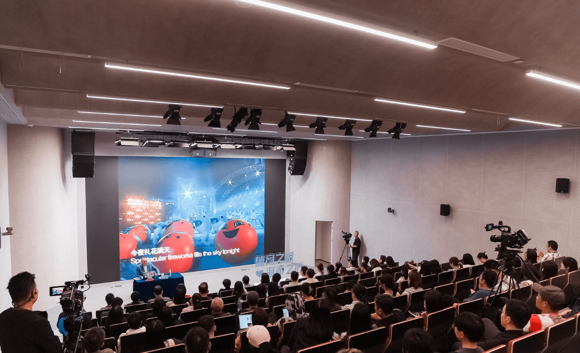 裸眼3D、数字点火、AR动画……跟着导演滕俊杰探究体育文化“智慧范儿”