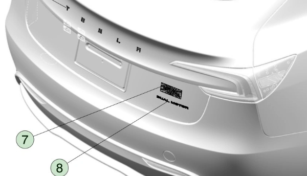特斯拉焕新性能版 Model 3 配备 Ludicrous LOGO，惊艳亮相