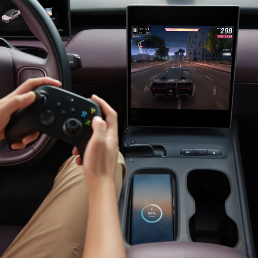 蔚来 NIO Phone 手机 SkyUI 1.0.2 升级:车机可使用手机界面功能