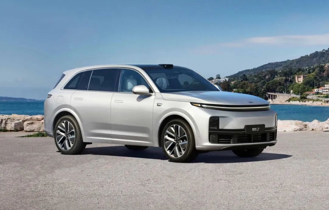 豪车销量不降反增,大家的钱包真的更鼓了?