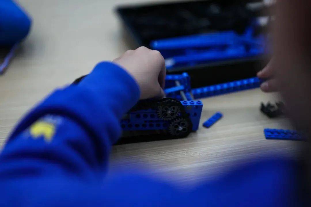 2024青少年机器人技术等级考(1-4级),每个学机器人的孩子都该拥有的1次证明