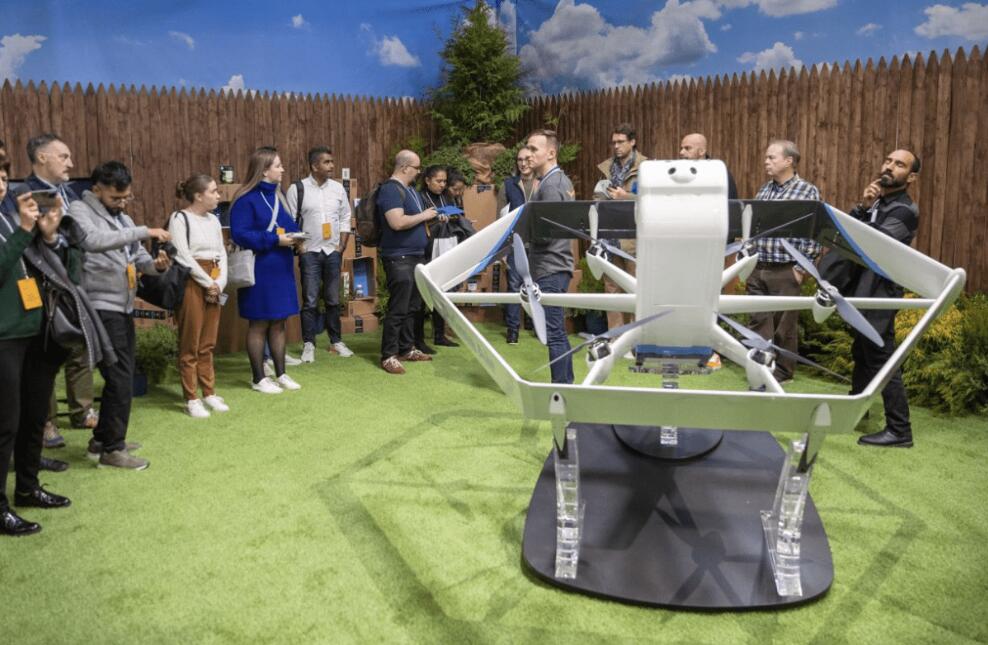 亚马逊重新聚焦无人机送货战略，工会组织对可能的裁员潮表示担忧