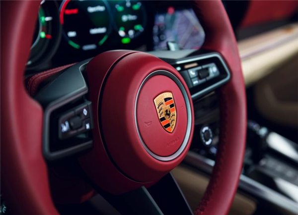 中国电动车市场崛起：保时捷首席设计师称赞创新