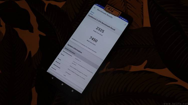 重新组织的标题:深入解析第三代骁龙8:全面强化CPU性能,智能AI无所不在