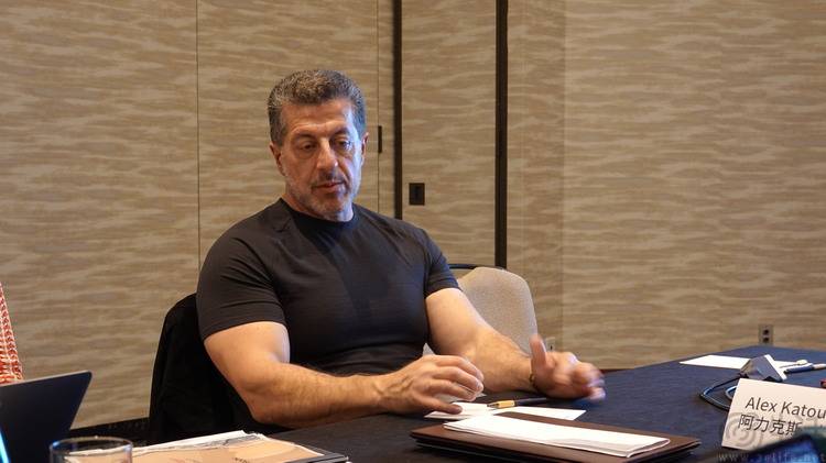 重新组织的标题:深入解析第三代骁龙8:全面强化CPU性能,智能AI无所不在