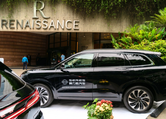 赛力斯发布SERES 7,为巴西市场带来高品质新能源汽车