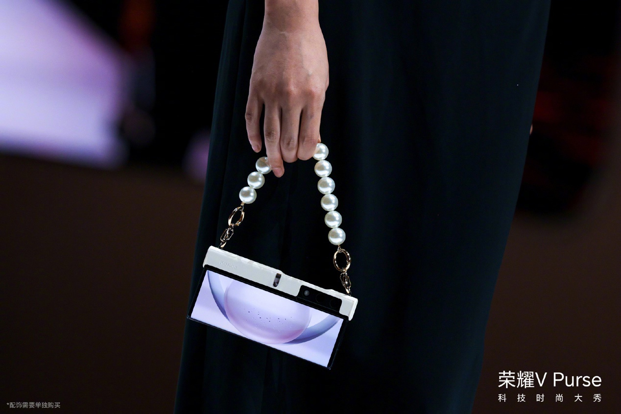 荣耀手机第三季度市场份额跃至第一,大折叠销量登顶