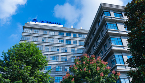 高通 11 月 1 日发布第四财季财报，分析师预计营收同比仍将下滑