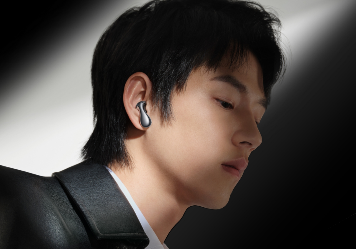 奔腾不息,声声悦耳今日华为 Mate 60 Pro 乐臻版开售:手机 + 耳机组合,全场景体验必入