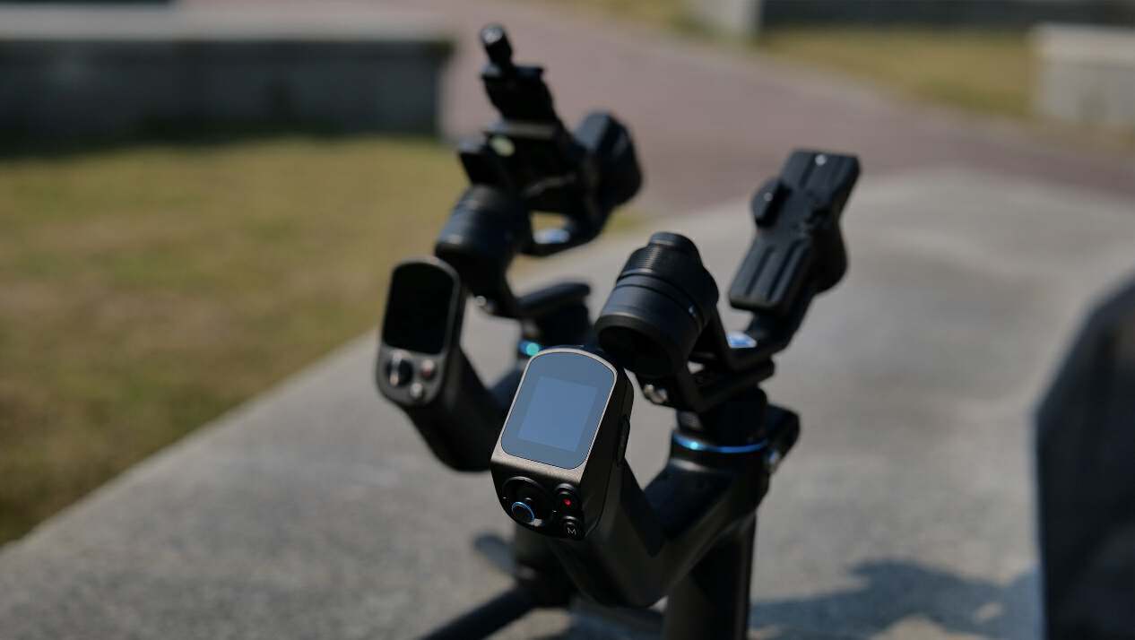 AI赋能,轻便全能王再次升级,飞宇SCORP MINI 2稳定器