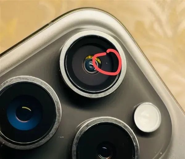 iPhone15系列大翻车合集,快看看你有没有中招!(iPhone15系列大翻身)