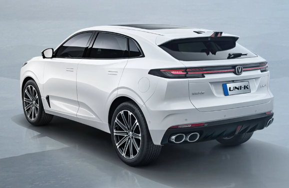 重新表述后的标题:长安汽车全新UNI-K车型正式推出,配备丰富多样,起售价为15.49万元