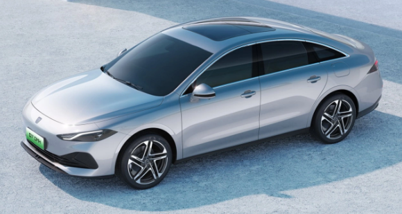 荣威D7全新上市:EV和DMH动力齐发,多重权益等你来享