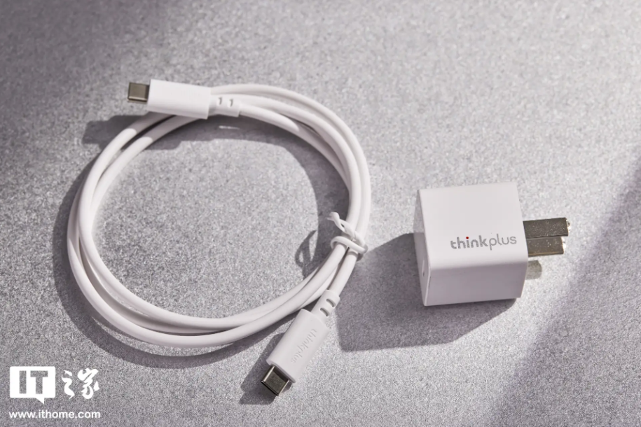 凭什么破圈总是联想口红电源？thinkplus 口红电源 GaN 30W 就是答案