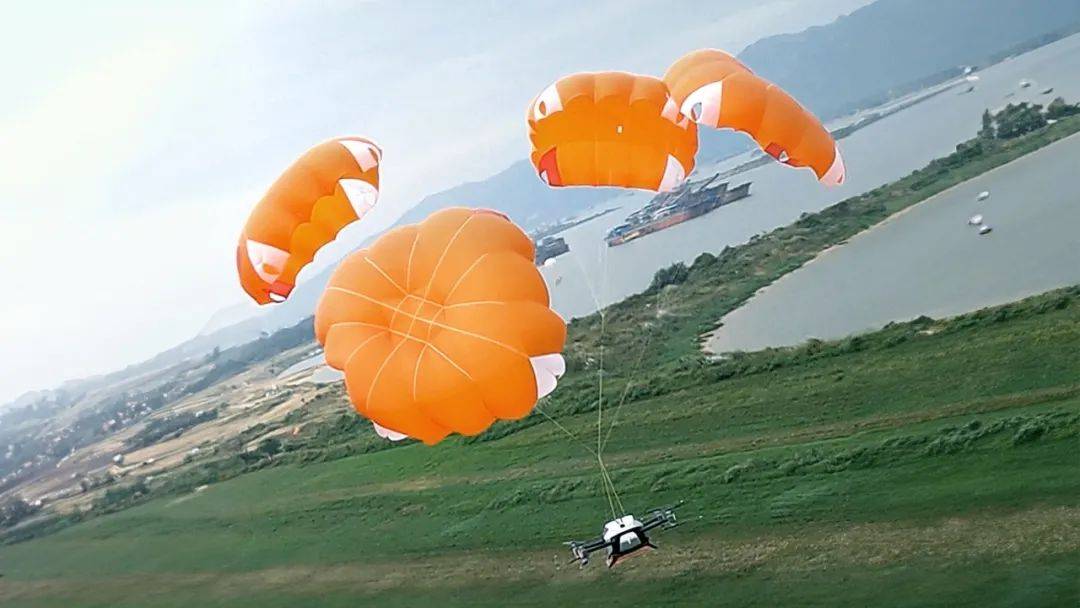 小鹏转型：明日之星舰、陆地航母、双足机器人，汽车不再是他的热门选择？