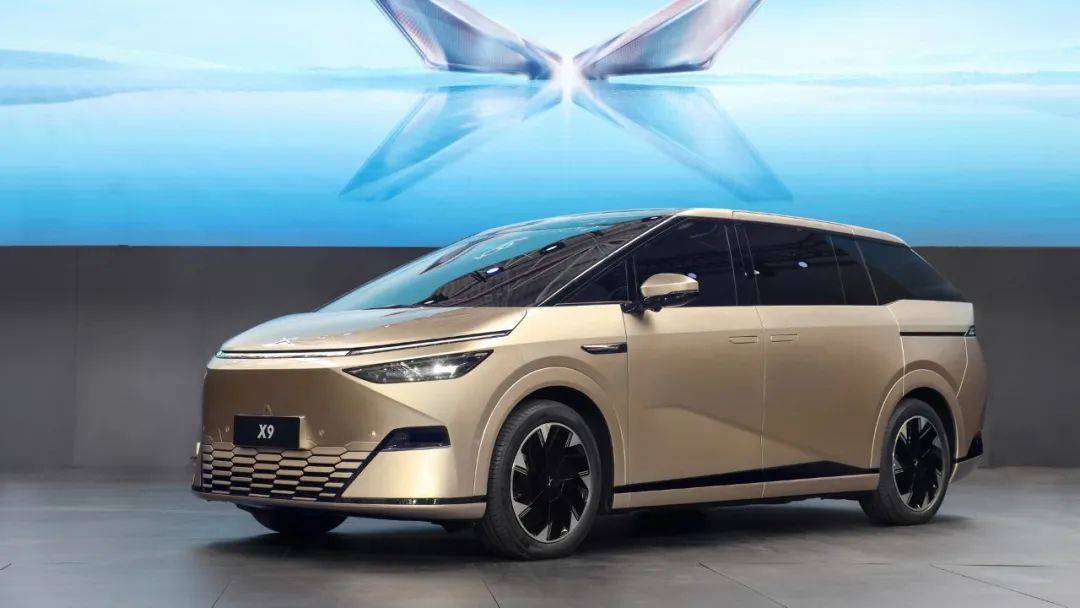 小鹏转型：明日之星舰、陆地航母、双足机器人，汽车不再是他的热门选择？