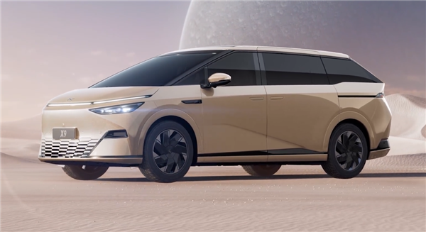 小鹏X9揭秘:后排座椅豪华舒适无可挑剔