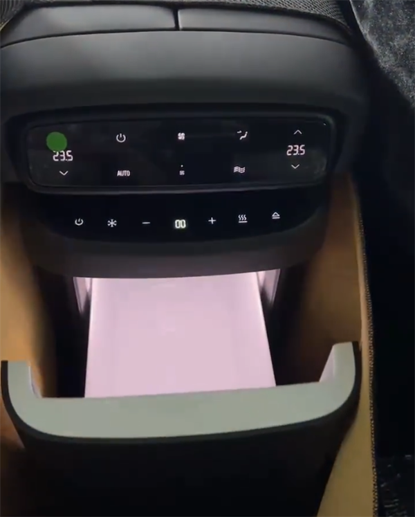 小鹏X9揭秘:后排座椅豪华舒适无可挑剔