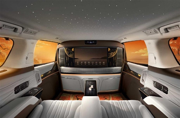 别克世纪CENTURY联手郭培，打造高定系列，售价108.99万元