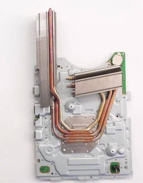 新款PS5进风口扩大 吸引玩家关注:更易积灰|日本将停止部分PS4、PS4 Pro和PS VR机型售后服务