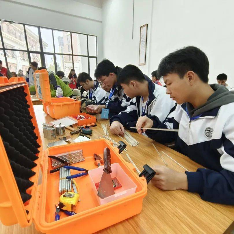 安顺市将于2023年举办青少年机器人竞赛