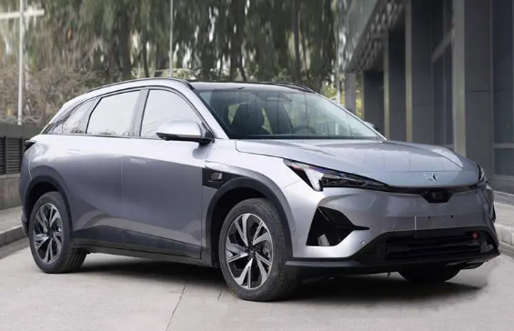 极狐阿尔法T5首发：华为自动驾驶解决方案引领未来