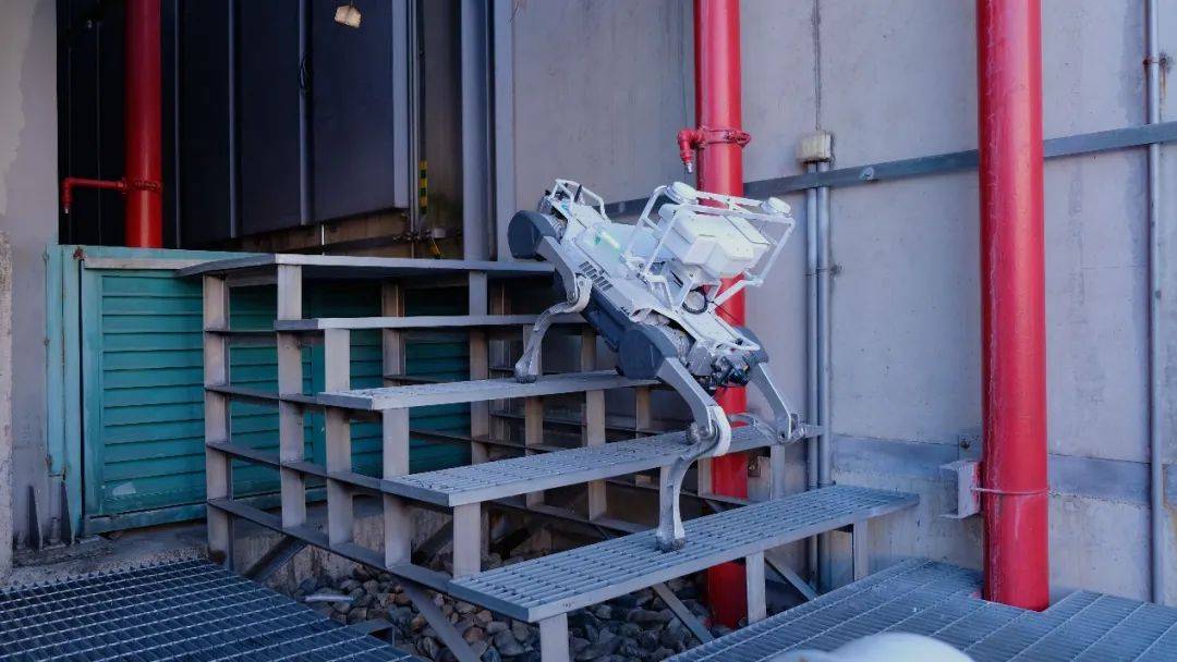 巡检不是“花拳绣腿”看硬科技担当的云深处 如何深耕四足机器人行业应用