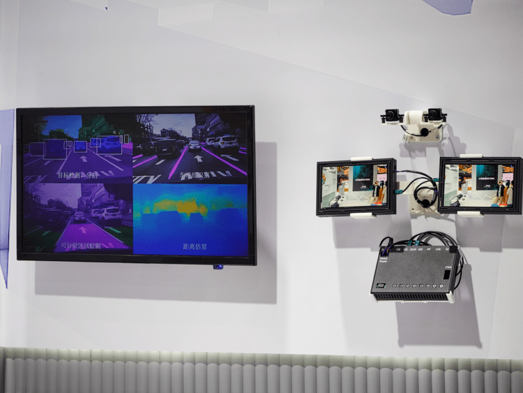 AMD在进博会上展示AI技术:引领PC新时代,让AI走进千家万户