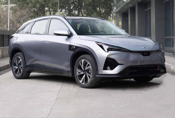 挑战智能出行新纪元！极狐电动阿尔法 T5在广州车展闪耀登场