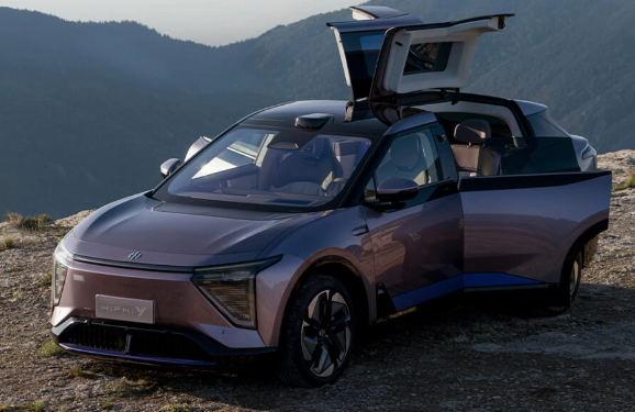 HiPhi系列再迎新品!高合汽车联名发布,曝光首秀日期