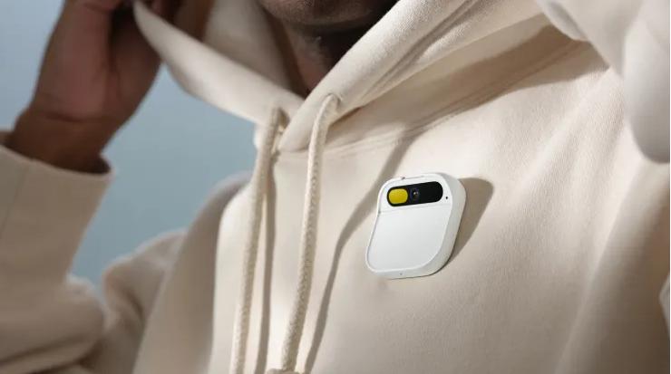 智能手机替代品？前苹果设计师推出售价699美元的人工智能胸针AI Pin