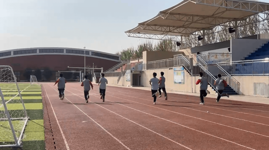 厉害了!莱西这个学校的体育课有了“AI”老师