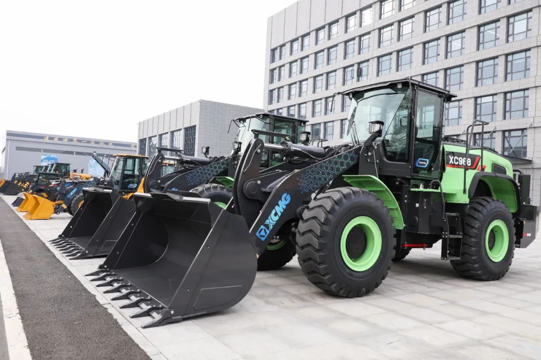 徐工集团：在全球范围内成功建成并投产了首条新能源装载机生产线