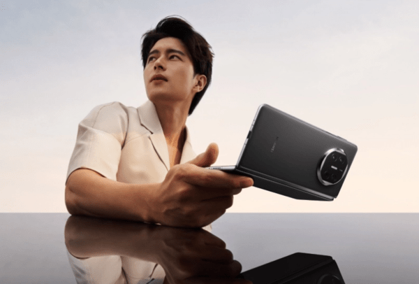 如何拥有一张完美人像照片?快来了解下华为Mate X5的AI云增强功能