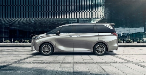 创新不断!雷克萨斯LM全新设计外观内饰,提升尊崇驾乘感受