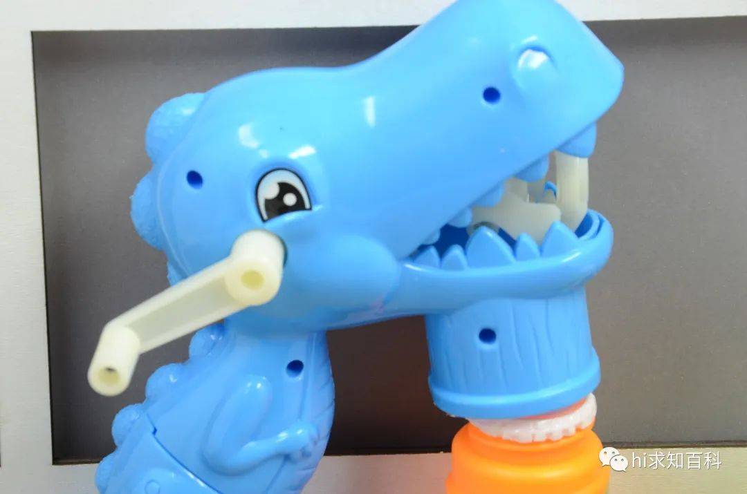 敢相信!恐龙竟然能够变形成“枪”,并且组合成六款合体机器人!