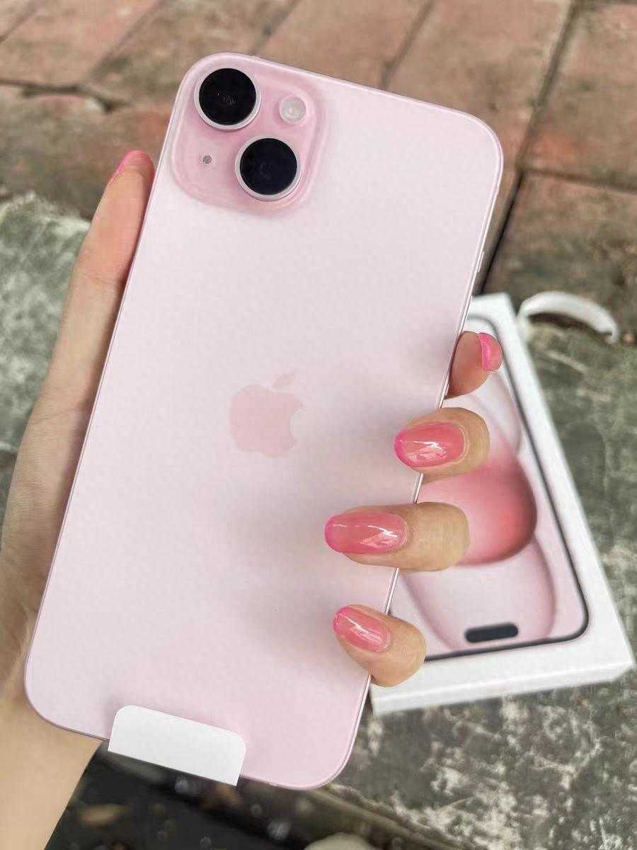 苹果iPhone15充电接口是否与安卓手机兼容？能否使用安卓充电器？