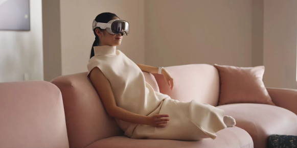 古尔曼:首款头戴设备Apple Vision Pro或将在3月左右亮相