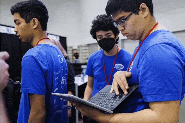 VEX机器人华东赛斯坦星球狂揽22个奖!这些烧脑的国际竞赛孩子有必要参加吗?