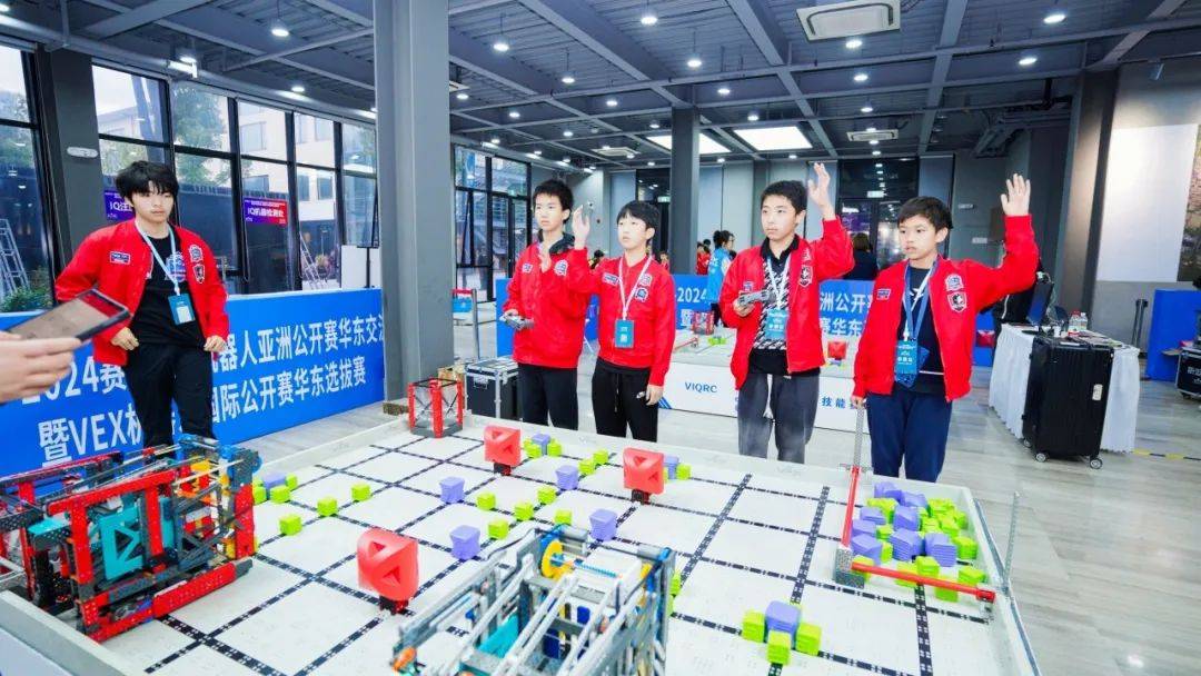 VEX机器人华东赛斯坦星球狂揽22个奖!这些烧脑的国际竞赛孩子有必要参加吗?
