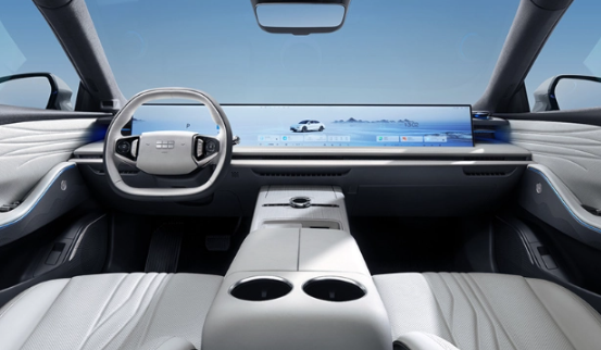 吉利银河E8半幅式方向盘设计揭晓:奢华皮质细节引领时尚潮流