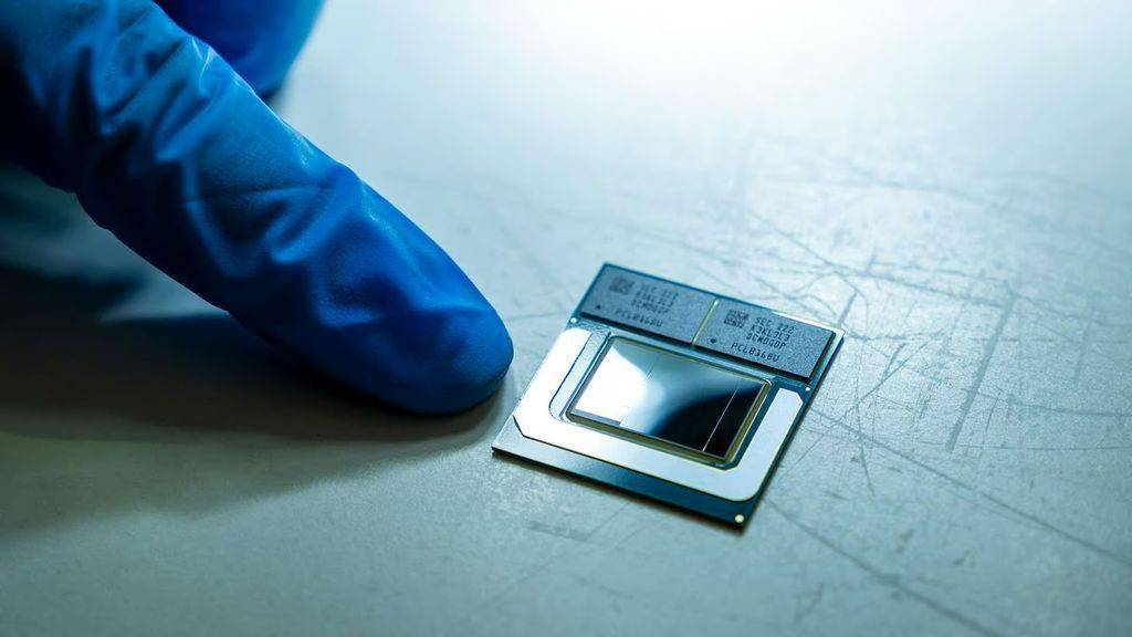 英特尔酷睿Ultra CPU曝光:AI和功耗成为主打,性能提升微妙