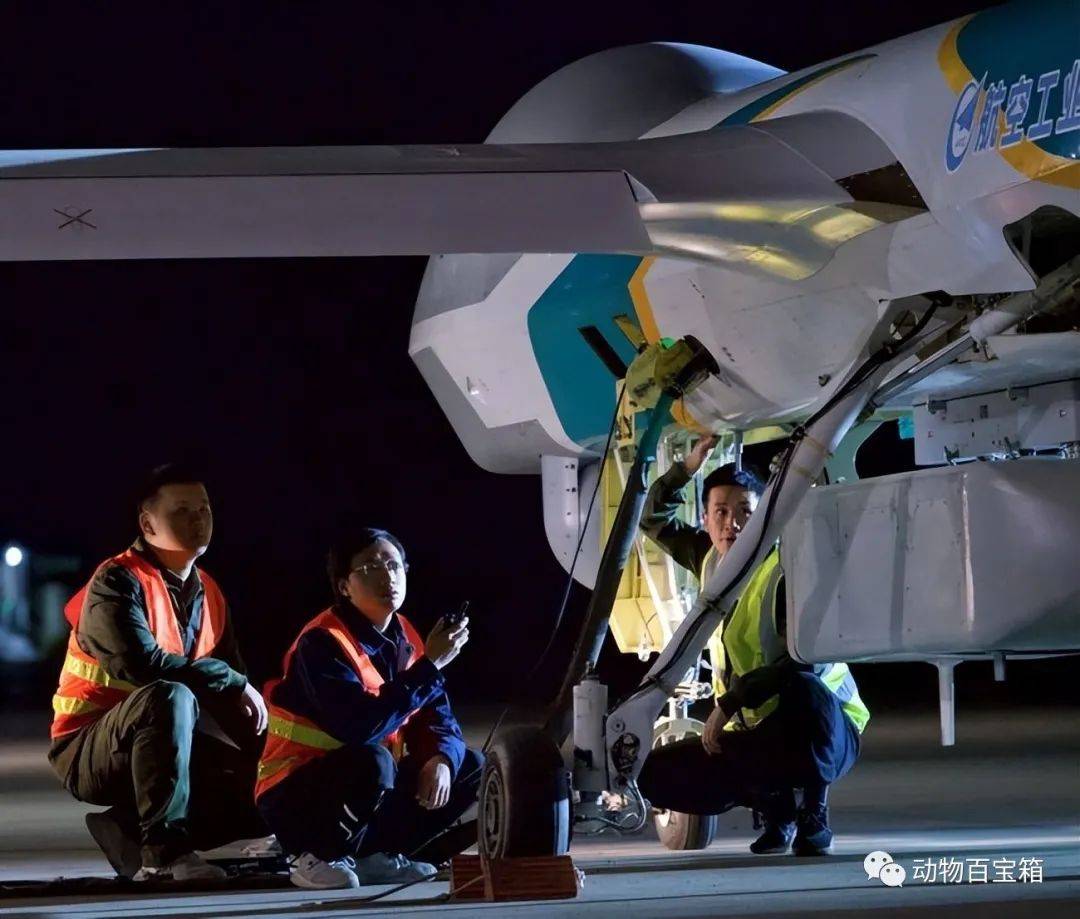 翼龙无人机、消防救援机器狗……这些新技术装备成为应急救援好帮