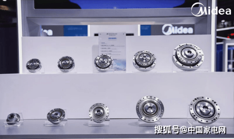 2023年东京国际机器人展览会上，美的工业技术展示高性能谐波减速机