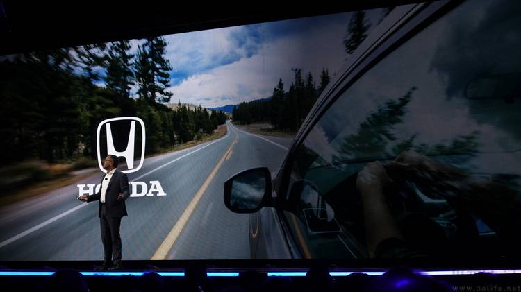 AWS为实现生成式AI的落地提供了全面解答