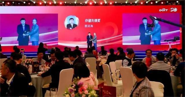 AI大模型驶向产业之海，需要高质数据“河道”引航