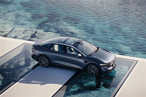 吉利汽车11月销售破纪录，新能源车型大获成功