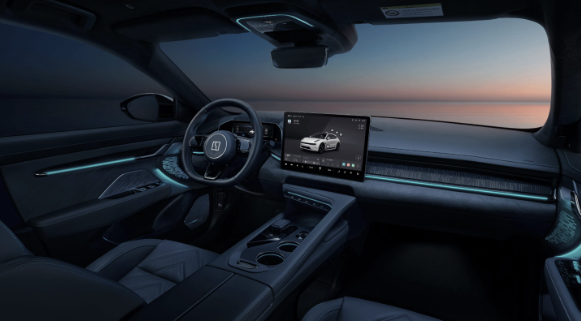 极氪汽车在哈萨克斯坦快速扩张:阿拉木图和阿斯塔纳同时迎来新店开业