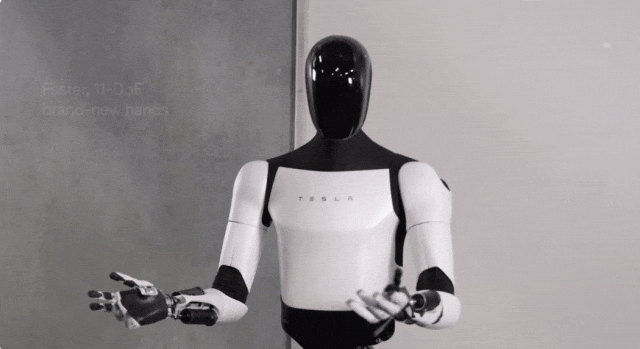 练习时长两年半,特斯拉人形机器人Optimus二代上线