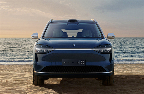 豪华六座布局与黑科技惊喜！问界M9内饰曝光